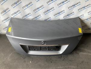 Gebruikte Kofferdeksel Mercedes C (W204) 2.2 C-180 CDI 16V BlueEFFICIENCY Prijs € 195,00 Margeregeling aangeboden door Sterparts Mercedes specialist