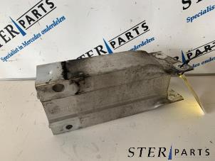 Gebruikte Chassisbalk voor Mercedes C (W204) 2.2 C-180 CDI 16V BlueEFFICIENCY Prijs € 19,95 Margeregeling aangeboden door Sterparts Mercedes specialist