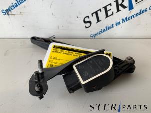 Gebruikte Sensor Stabilisatie Regel Mercedes S (222.0/222.1) 3.0 S-400 24V 4-Matic Prijs € 19,95 Margeregeling aangeboden door Sterparts Mercedes specialist
