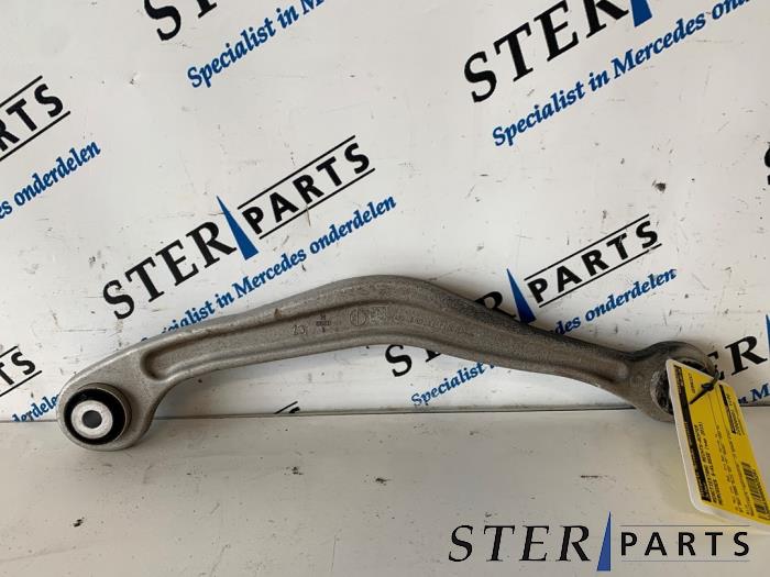 Gebruikte Reactiestang rechts-achter Mercedes S (222.0/222.1) 3.0 S-400 24V 4-Matic Prijs € 69,50 Margeregeling aangeboden door Sterparts Mercedes specialist
