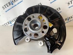 Gebruikte Fusee links-achter Mercedes S (222.0/222.1) 3.0 S-400 24V 4-Matic Prijs € 245,00 Margeregeling aangeboden door Sterparts Mercedes specialist