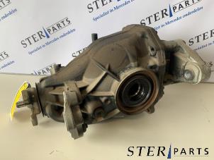 Gebruikte Differentieel achter Mercedes S (222.0/222.1) 3.0 S-400 24V 4-Matic Prijs € 249,50 Margeregeling aangeboden door Sterparts Mercedes specialist