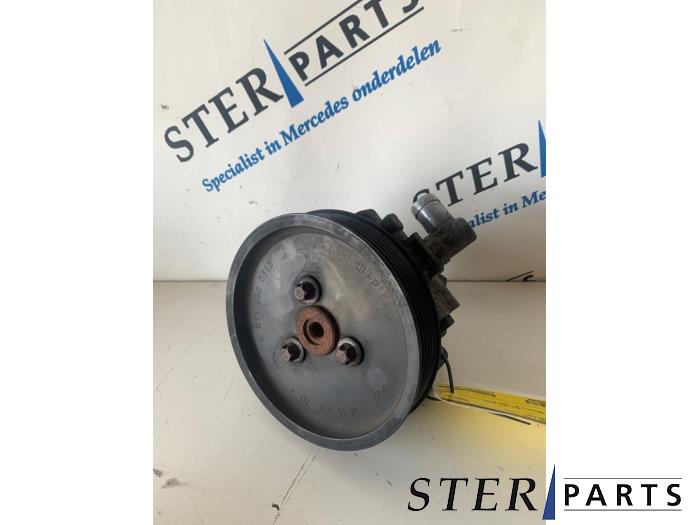 Gebruikte Servopomp Mercedes C (W203) 2.7 C-270 CDI 20V Prijs € 44,95 Margeregeling aangeboden door Sterparts Mercedes specialist