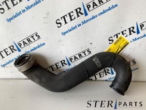 Gebruikte Intercooler Slang Mercedes B (W245) 2.0 B-200 16V Turbo Prijs € 14,95 Margeregeling aangeboden door Sterparts Mercedes specialist