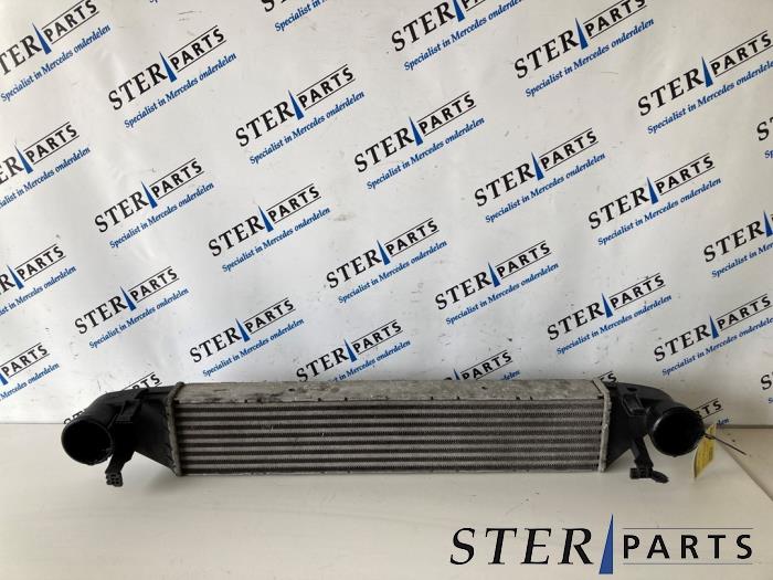 Gebruikte Intercooler Mercedes C (W203) 2.7 C-270 CDI 20V Prijs € 24,95 Margeregeling aangeboden door Sterparts Mercedes specialist