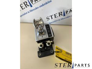 Gebruikte Selectiehendel automaat Mercedes SL (R231) 350 CGI 3.5 V6 24V Prijs € 450,00 Margeregeling aangeboden door Sterparts Mercedes specialist