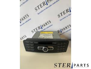 Gebruikte Radio CD Speler Mercedes B (W246) 1.8 B-180 CDI BlueEFFICIENCY 16V Prijs € 149,50 Margeregeling aangeboden door Sterparts Mercedes specialist