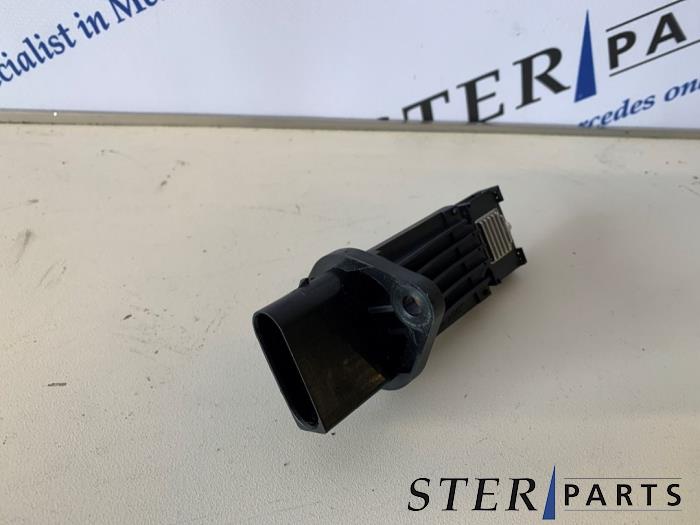 Gebruikte Luchtmassameter Mercedes C (W203) 2.7 C-270 CDI 20V Prijs € 24,95 Margeregeling aangeboden door Sterparts Mercedes specialist
