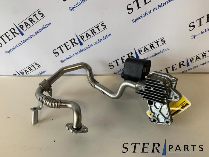EGR Klep van een Mercedes-Benz C (W204) 2.2 C-180 CDI 16V BlueEFFICIENCY 2011