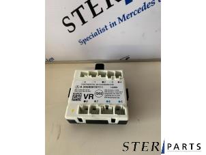 Gebruikte Deur module Mercedes C (W205) C-200 2.0 CGI 16V Prijs € 39,50 Margeregeling aangeboden door Sterparts Mercedes specialist