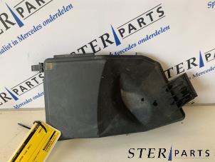 Gebruikte Diversen Mercedes C Combi (S203) 2.2 C-200 CDI 16V Prijs € 9,50 Margeregeling aangeboden door Sterparts Mercedes specialist