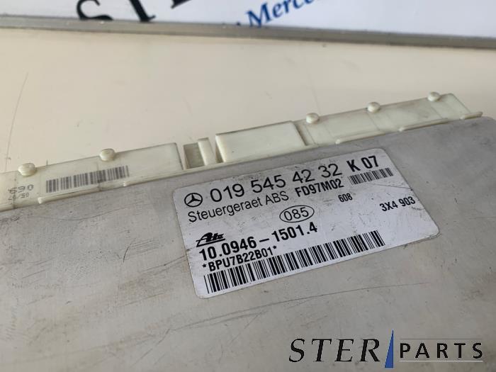 ABS Computer van een Mercedes-Benz C (W202) 1.8 C-180 16V 1998