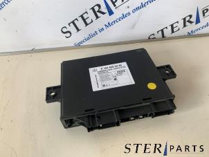 Gebruikte Module keyless vehicle Mercedes ML II (164/4JG) 3.0 ML-280 CDI 4-Matic V6 24V Prijs € 59,50 Margeregeling aangeboden door Sterparts Mercedes specialist