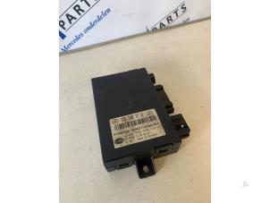 Gebruikte Trekhaak Module Mercedes C (W203) 2.0 C-180 16V Prijs € 44,95 Margeregeling aangeboden door Sterparts Mercedes specialist