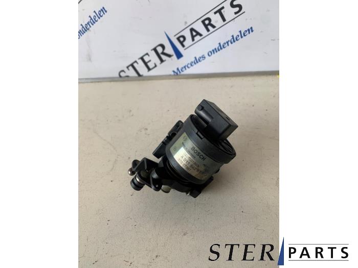 Gebruikte Gaspedaalpositie Sensor Mercedes ML I (163) 320 3.2 V6 18V Autom. Prijs € 45,00 Margeregeling aangeboden door Sterparts Mercedes specialist