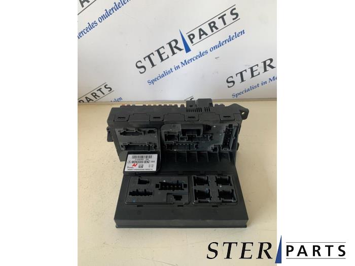 Gebruikte Comfort Module Mercedes E (W211) 2.2 E-200 CDI 16V Prijs € 100,00 Margeregeling aangeboden door Sterparts Mercedes specialist