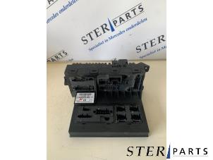 Gebruikte Comfort Module Mercedes E (W211) 2.2 E-200 CDI 16V Prijs € 100,00 Margeregeling aangeboden door Sterparts Mercedes specialist
