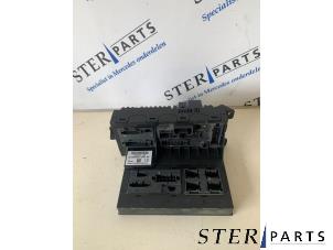 Gebruikte Comfort Module Mercedes E (W211) 2.2 E-200 CDI 16V Prijs € 100,00 Margeregeling aangeboden door Sterparts Mercedes specialist