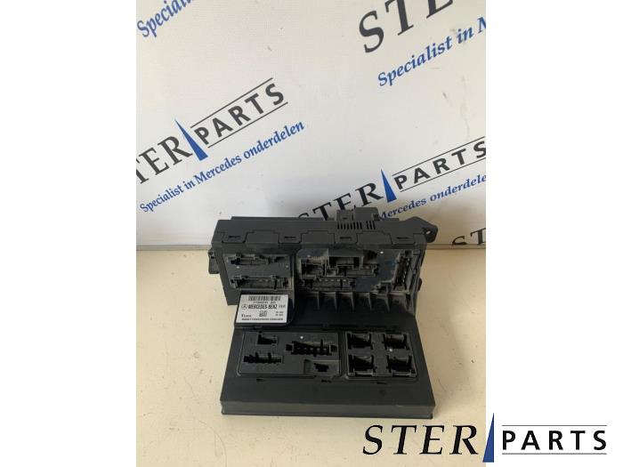 Gebruikte Comfort Module Mercedes E (W211) 2.2 E-200 CDI 16V Prijs € 100,00 Margeregeling aangeboden door Sterparts Mercedes specialist