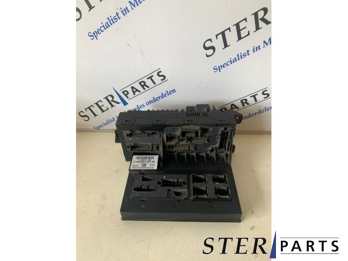 Gebruikte Comfort Module Mercedes E (W211) 2.2 E-200 CDI 16V Prijs € 100,00 Margeregeling aangeboden door Sterparts Mercedes specialist