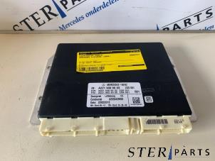 Gebruikte Luchtvering module Mercedes S (W221) 3.0 S-320 CDI 24V 4-Matic Prijs € 99,50 Margeregeling aangeboden door Sterparts Mercedes specialist