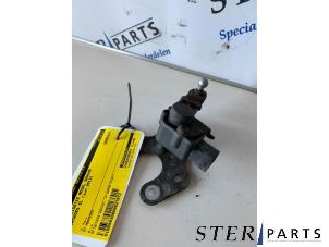 Gebruikte Stabilisatie Regel Sensor Mercedes SL (R231) 350 CGI 3.5 V6 24V Prijs € 59,50 Margeregeling aangeboden door Sterparts Mercedes specialist