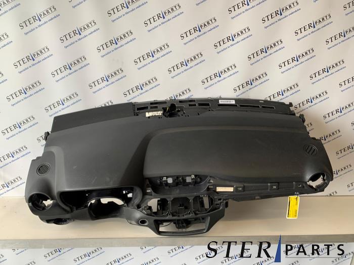 Gebruikte Dashboard Mercedes B (W246/W242) 1.8 B-180 CDI BlueEFFICIENCY 16V Prijs € 124,50 Margeregeling aangeboden door Sterparts Mercedes specialist
