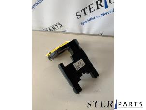 Gebruikte Stuurhoek sensor Mercedes S (W221) 3.0 S-350 BlueTec 24V Prijs € 174,50 Margeregeling aangeboden door Sterparts Mercedes specialist