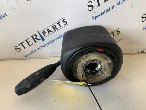 Gebruikte Stadslicht + Raw linksvoor Mercedes C (W204) 1.8 C-180 CGI 16V Prijs € 89,50 Margeregeling aangeboden door Sterparts Mercedes specialist