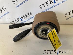 Gebruikte Combischakelaar Stuurkolom Mercedes C (W204) 2.2 C-180 CDI 16V BlueEFFICIENCY Prijs € 99,50 Margeregeling aangeboden door Sterparts Mercedes specialist