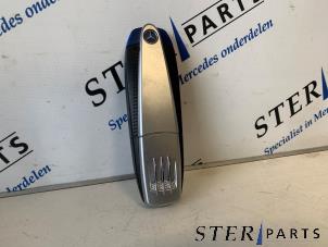 Gebruikte Bluetooth module Mercedes C (W204) 1.6 C-180 16V BlueEfficiency Prijs € 99,50 Margeregeling aangeboden door Sterparts Mercedes specialist