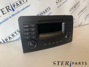 Gebruikte Navigatie Systeem Mercedes ML II (164/4JG) 3.0 ML-280 CDI 4-Matic V6 24V Prijs € 149,50 Margeregeling aangeboden door Sterparts Mercedes specialist