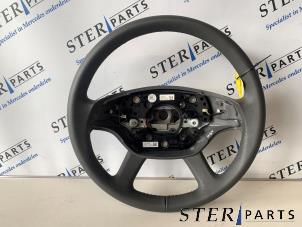 Gebruikte Stuurwiel Mercedes S (W221) 3.0 S-320 CDI 24V Prijs € 125,00 Margeregeling aangeboden door Sterparts Mercedes specialist