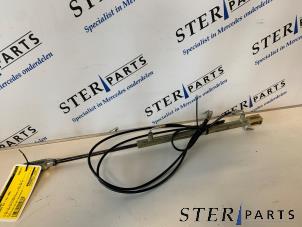 Gebruikte Hefcilinder Mercedes SLK (R170) 2.0 200 16V Prijs € 124,50 Margeregeling aangeboden door Sterparts Mercedes specialist