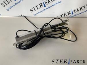 Gebruikte Cabriodak cilinder Mercedes SLK (R170) 2.0 200 16V Prijs € 124,50 Margeregeling aangeboden door Sterparts Mercedes specialist