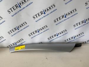 Gebruikte A-stijl Afdekkap rechts Mercedes SLK (R170) 2.0 200 16V Prijs € 24,95 Margeregeling aangeboden door Sterparts Mercedes specialist
