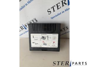 Gebruikte Bandenpomp Mercedes SLK (R170) 2.0 200 16V Prijs € 39,95 Margeregeling aangeboden door Sterparts Mercedes specialist