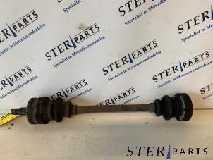 Gebruikte Aandrijfas links-achter Mercedes SLK (R170) 2.0 200 16V Prijs € 39,50 Margeregeling aangeboden door Sterparts Mercedes specialist