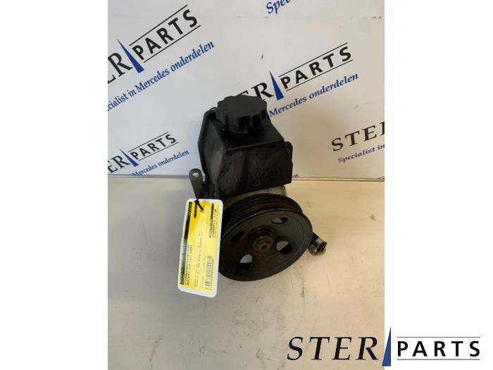 Gebruikte Servopomp Mercedes SLK (R170) 2.0 200 16V Prijs € 49,50 Margeregeling aangeboden door Sterparts Mercedes specialist