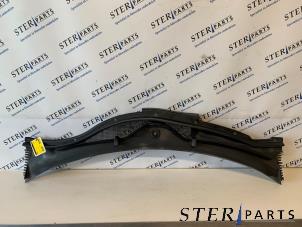 Gebruikte Paravan Mercedes SLK (R170) 2.0 200 16V Prijs € 19,95 Margeregeling aangeboden door Sterparts Mercedes specialist