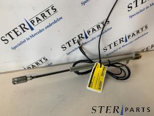 Gebruikte Hefcilinder Mercedes SLK (R170) 2.3 230 K 16V Prijs € 124,50 Margeregeling aangeboden door Sterparts Mercedes specialist