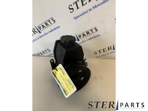 Gebruikte Pomp Servo Mercedes SLK (R170) 2.3 230 K 16V Prijs € 49,50 Margeregeling aangeboden door Sterparts Mercedes specialist