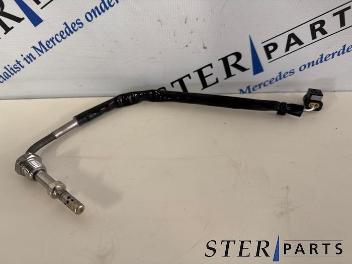 Uitlaat temperatuursensor Mercedes ML II (164/4JG), 2005 / 2011 3.0 ML-350 CDI BlueTec 4-Matic V6 24V, SUV, Diesel, 2.987cc, 155kW (211pk), 4x4, OM642820, 2009-09 / 2011-12, 164.124; 164.125 (Gebruikt)