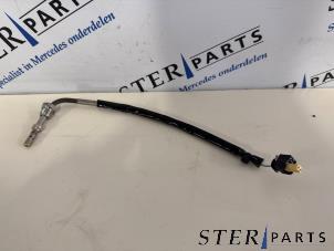 Gebruikte Uitlaat temperatuursensor Mercedes ML II (164/4JG) 3.0 ML-350 CDI BlueTec 4-Matic V6 24V Prijs € 44,95 Margeregeling aangeboden door Sterparts Mercedes specialist