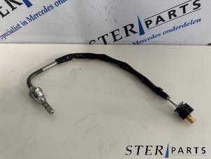 Gebruikte Uitlaat temperatuursensor Mercedes ML II (164/4JG) 3.0 ML-350 CDI BlueTec 4-Matic V6 24V Prijs € 44,95 Margeregeling aangeboden door Sterparts Mercedes specialist