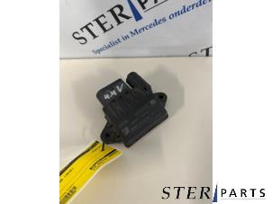 Gebruikte Relais Voorgloei Mercedes ML II (164/4JG) 3.0 ML-300 CDI 4-Matic V6 24V Prijs € 44,95 Margeregeling aangeboden door Sterparts Mercedes specialist