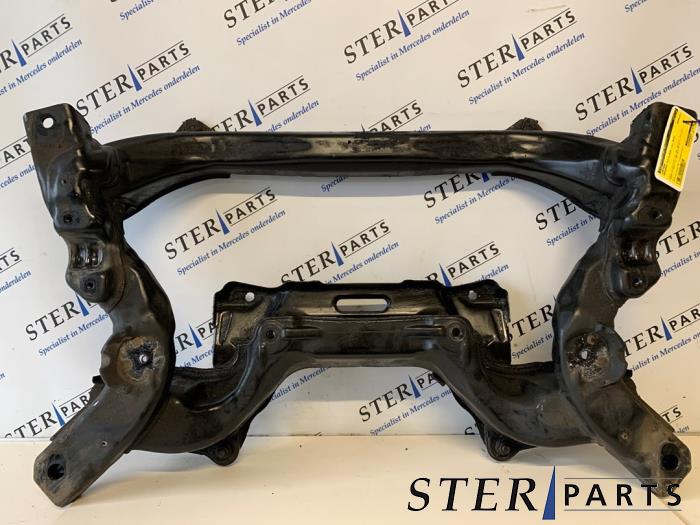 Gebruikte Subframe Mercedes CLS (C219) 320 CDI 24V Prijs € 124,50 Margeregeling aangeboden door Sterparts Mercedes specialist