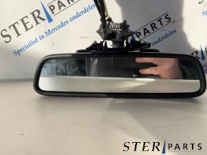 Gebruikte Binnenspiegel Mercedes E (W212) E-220 CDI 16V BlueEfficiency Prijs € 19,50 Margeregeling aangeboden door Sterparts Mercedes specialist