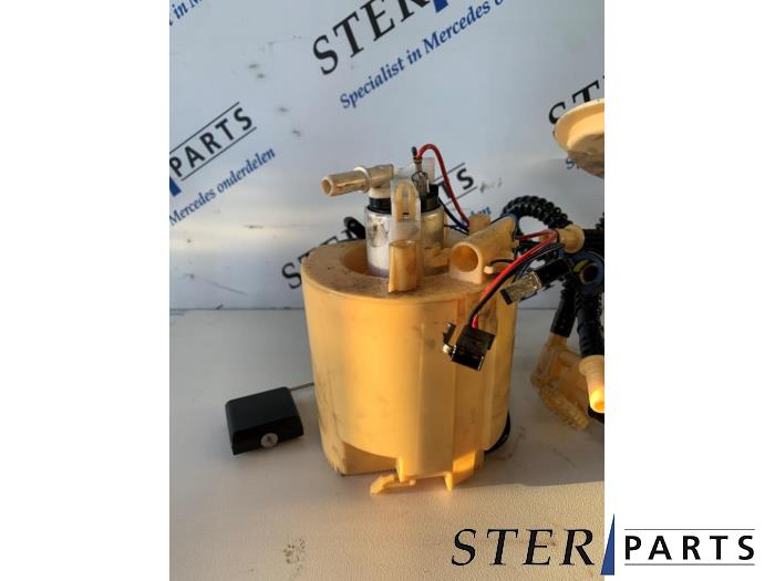 Brandstofpomp Elektrisch van een Mercedes-Benz E (W212) E-220 CDI 16V BlueEfficiency 2014