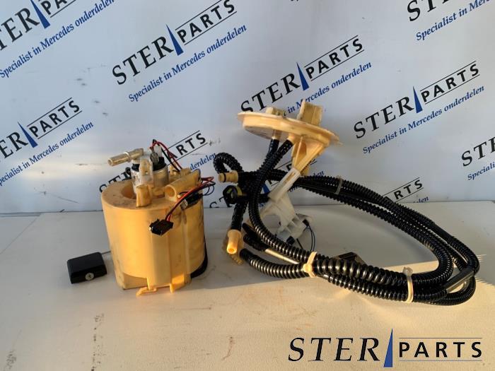 Brandstofpomp Elektrisch van een Mercedes-Benz E (W212) E-220 CDI 16V BlueEfficiency 2014